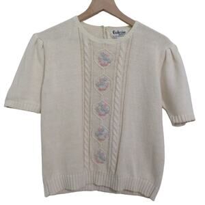 Exclusive Imports Women M Cream Floral Embroidered Grannycore Knit Top Vintage